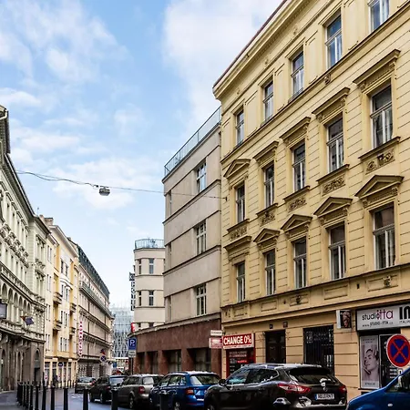 Red Rose Lejlighed *