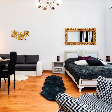 Red Rose Apartment Prag